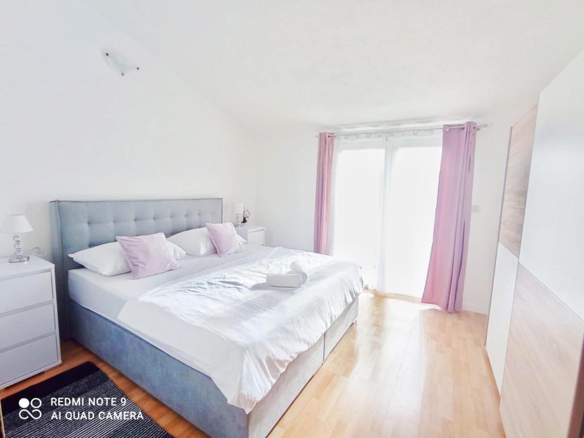 Apartman Mia With Pool1 Split Ngoại thất bức ảnh